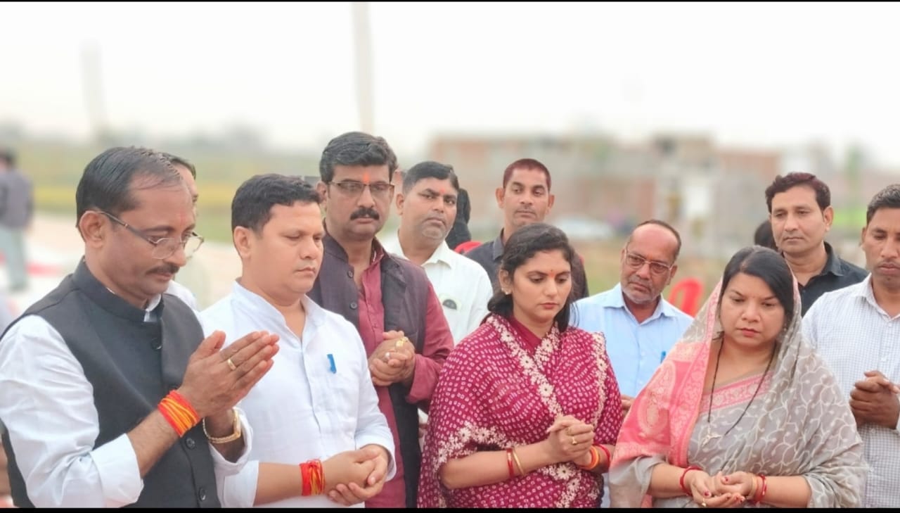 वार्डो का हो रहा समुचित तरीके से चहुमुखी विकास: शाह गनियारी स्थिति छठघाट तालाब रोशनी से जगमगाया, छठघाट एवं हाई मास्क का विधायक, मेयर, ननि अध्यक्ष एवं पार्षद ने किया लोकार्पण