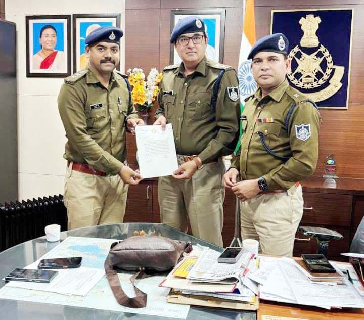 कसदा हत्या की गुत्थी सुलझाने वाले अधिकारी हुये पुरस्कृत