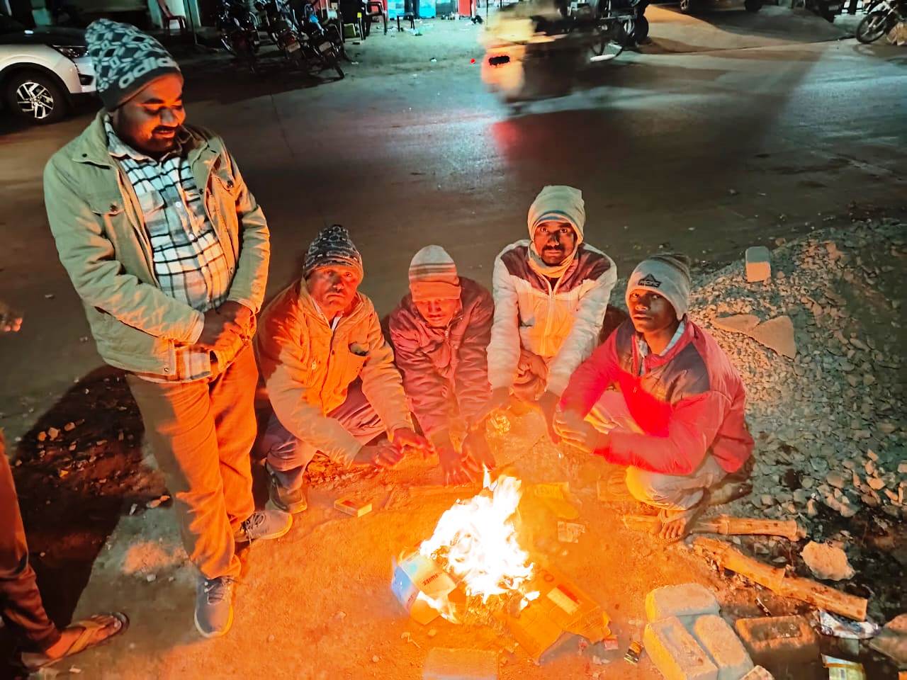 शीत लहर का प्रकोप, पारा गिरा, ठण्ड से हाल बेहाल