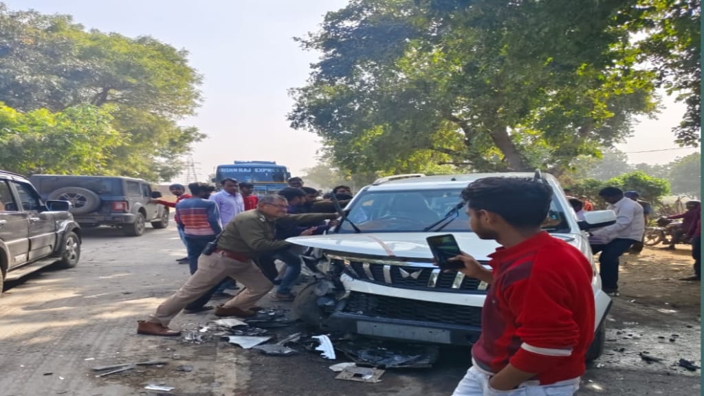 सिंगरौली तेज़ रफ़्तार बोलेरो एवं स्विफ्ट डिजायर में हुई जबरदस्त भिड़ंत,