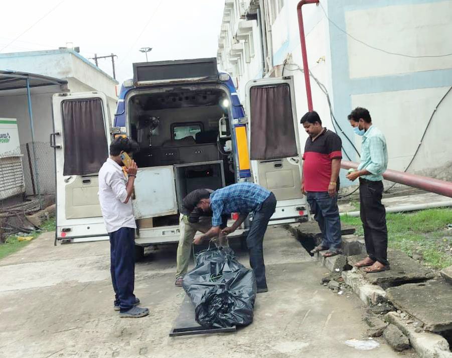 मेरी बेटी फांसी नही लगाई है उसकी हत्या कराई गई है